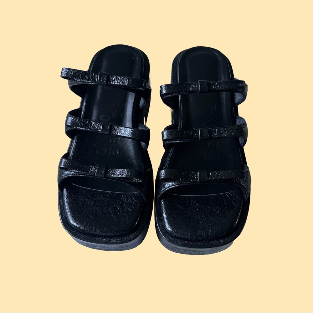 Marge Sherwood Platform Sandals 5.5